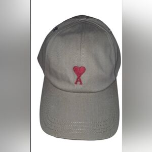 Ami Beige Cap with Black Interior